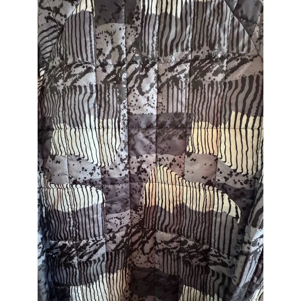 The North Face Men's Large Circaloft Grey Black Abstract Packable Light Jacket